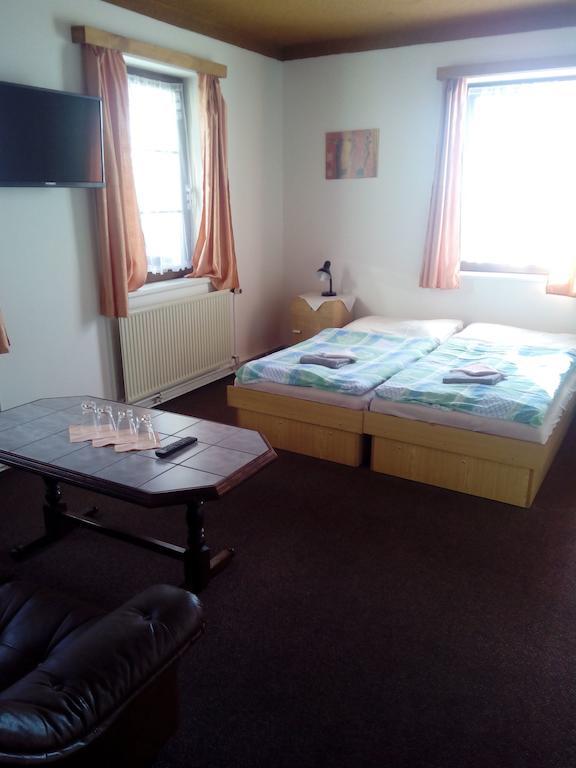 Studanecky Medved Hotel Liberec Ruang foto